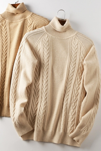 Ανδρικό μάλλινο πουλόβερ με σχέδιο και ψηλό γιακά