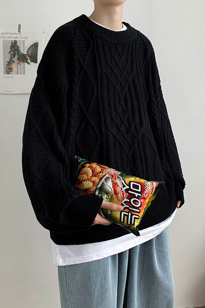 Széles férfi pulóver kerek nyakkivágással