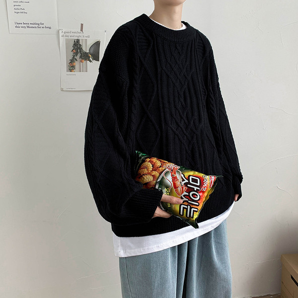 Széles férfi pulóver kerek nyakkivágással