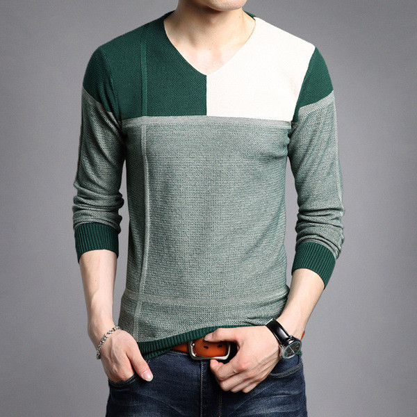 Vékony kötött férfi pulóver spitz nyakkivágással