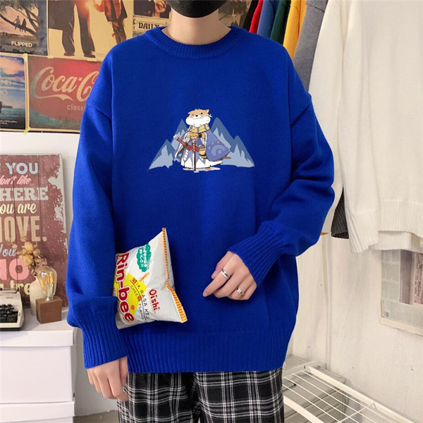 Férfi széles pulóver rátéttel és kerek nyakkivágással