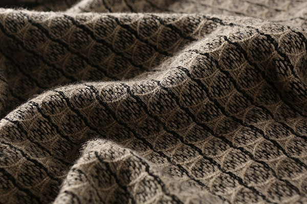 Kötött férfi pulóver ovális nyakkivágással