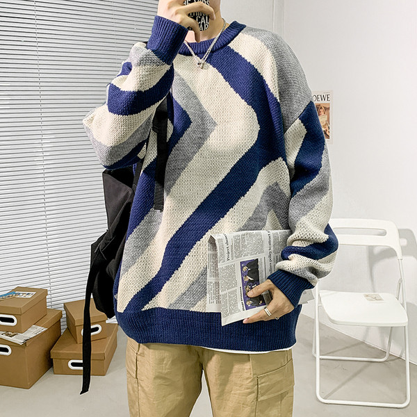 Színes férfi pulóver kerek nyakkivágással