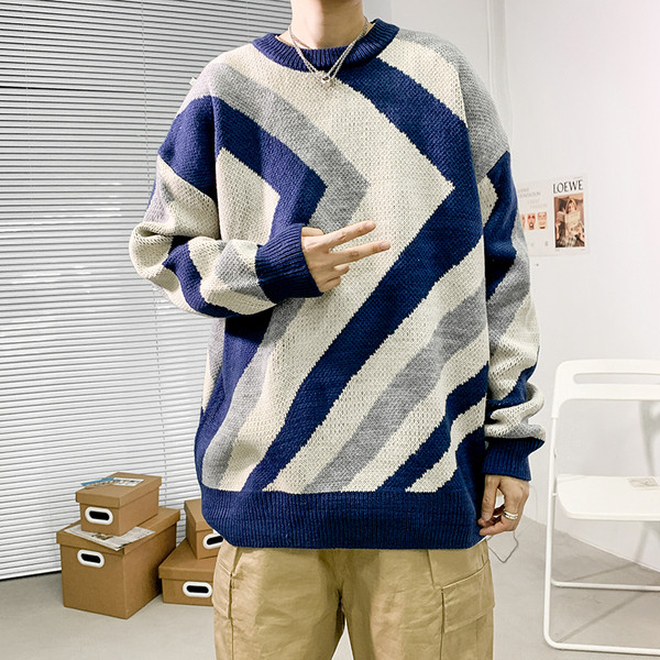 Színes férfi pulóver kerek nyakkivágással