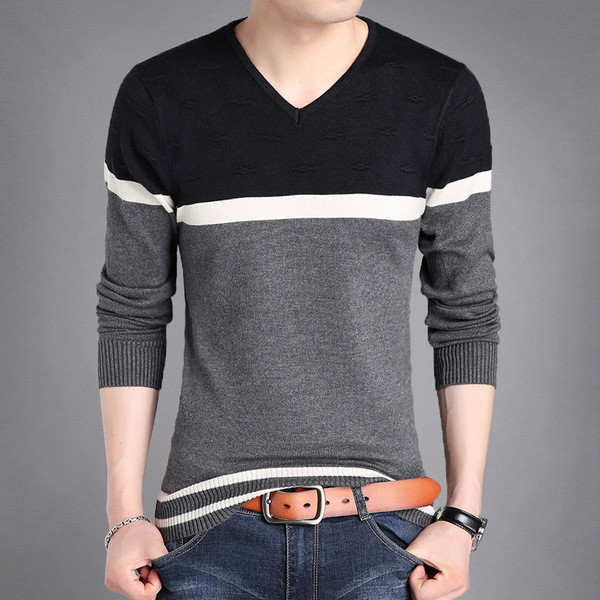 Őszi-téli pulóver spitz nyakkivágással, vékony kötésből