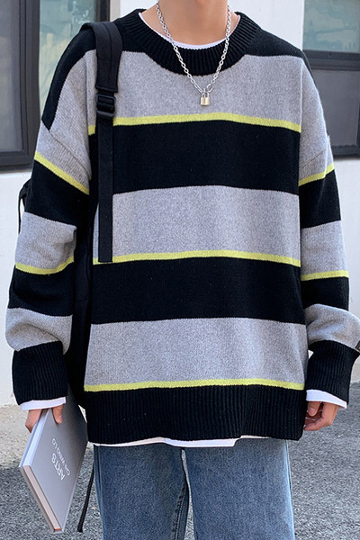 Férfi széles pulóver ovális nyakkivágással