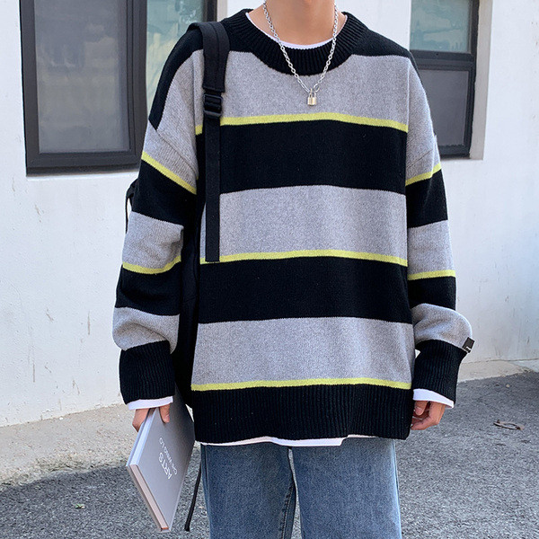 Férfi széles pulóver ovális nyakkivágással