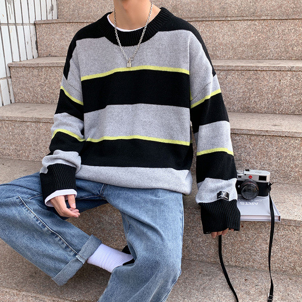 Férfi széles pulóver ovális nyakkivágással