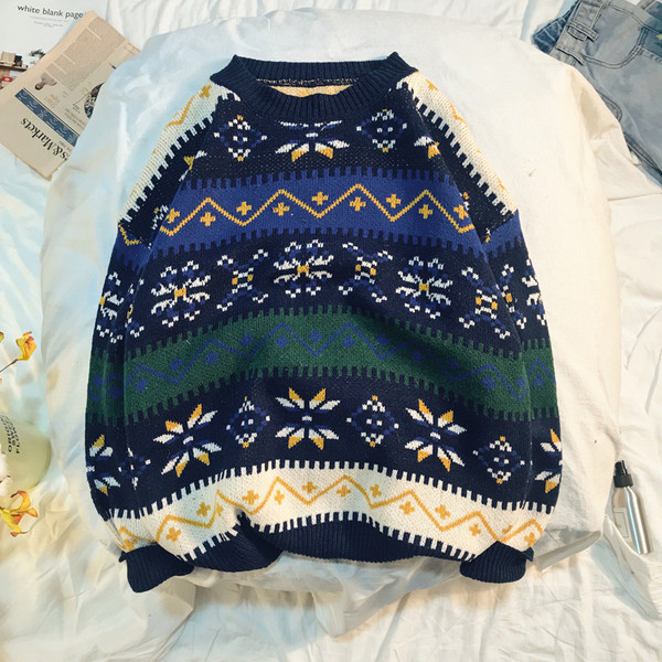 Színes férfi karácsonyi pulóver ovális nyakkivágással