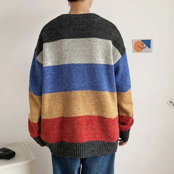 Színes férfi pulóver széles modell, hosszú ujjal