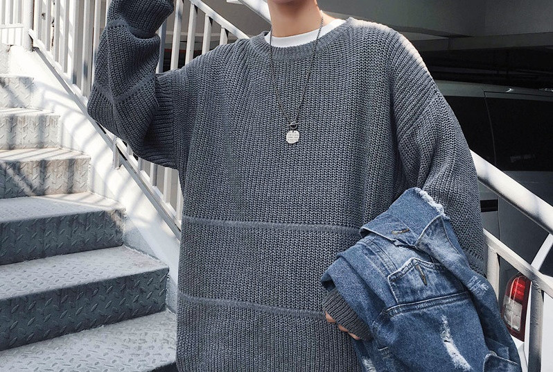 Aktuális férfi pulóver széles modell ovális nyakkivágással