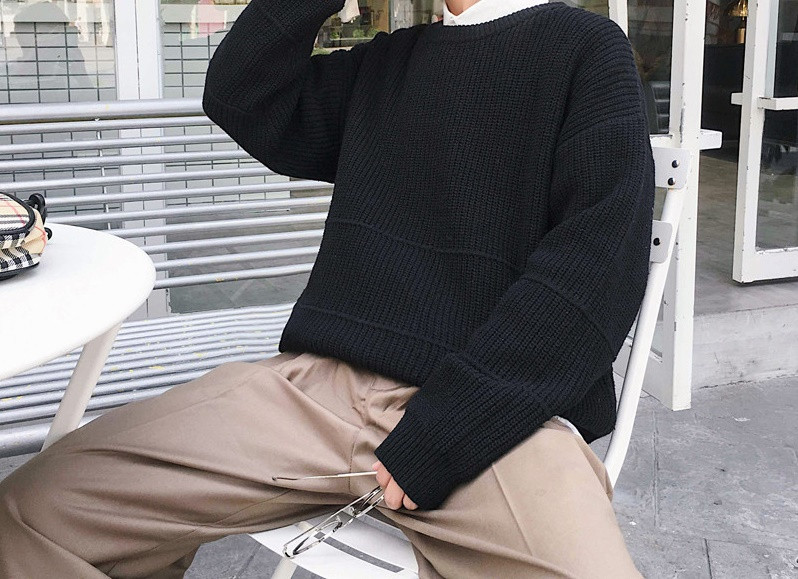 Aktuális férfi pulóver széles modell ovális nyakkivágással