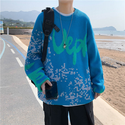 Ανδρικό φαρδύ πουλόβερ με επιγραφές και στρογγυλή λαιμόκοψη