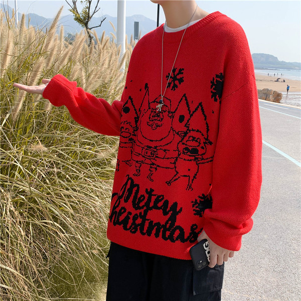 Férfi pulóver feliratokkal és ovális nyakkivágással