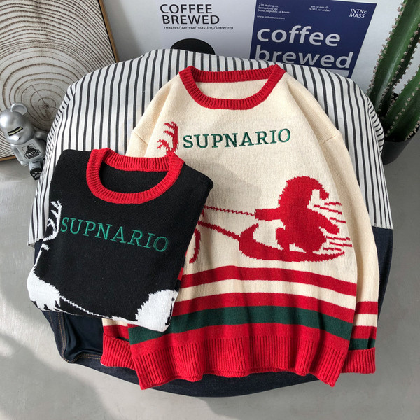 Férfi pulóver kerek nyakkivágással és mintával