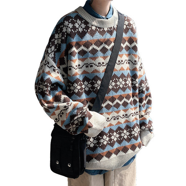 Alkalmi férfi széles pulóver mintával és ovális nyakkivágással