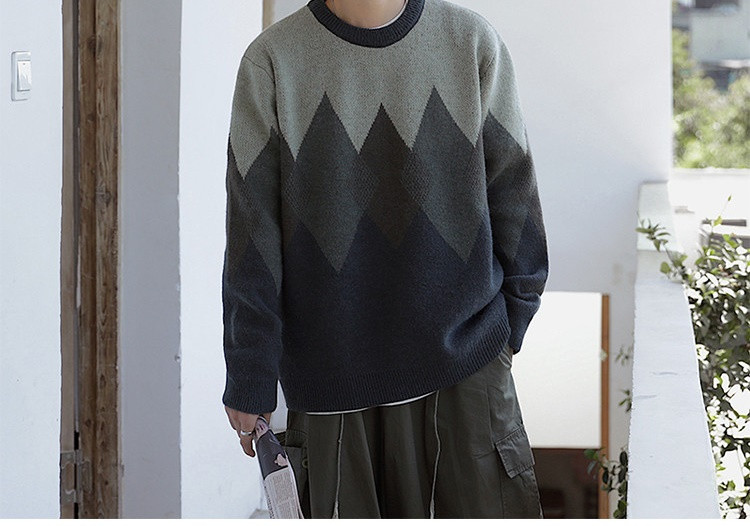 Aktuális férfi pulóver széles modell