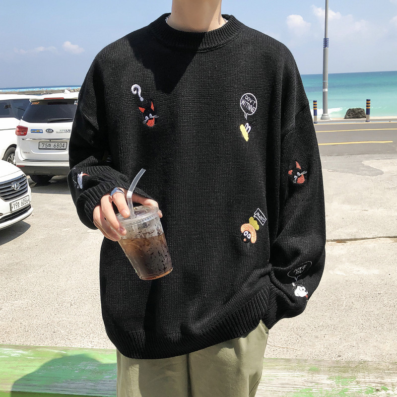 Φαρδύ ανδρικό πουλόβερ  με κεντήματα