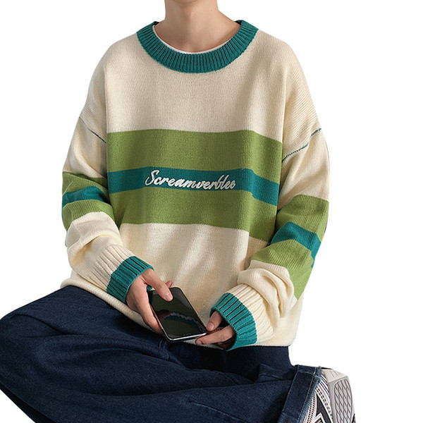 Ingyenes modell férfi pulóver felirattal