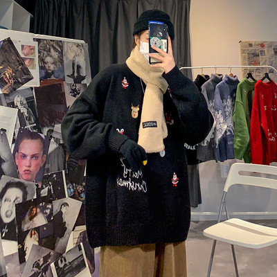 Ingyenes modell férfi téli pulóver karácsonyi motívumokkal