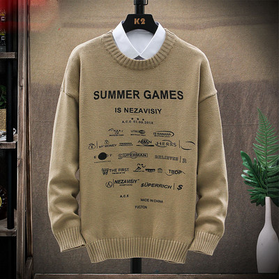 Modern férfi pulóver feliratokkal és ovális nyakkivágással