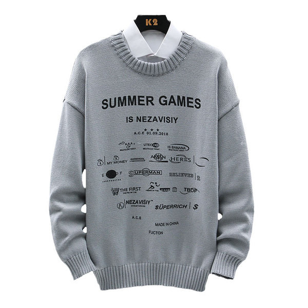 Modern férfi pulóver feliratokkal és ovális nyakkivágással