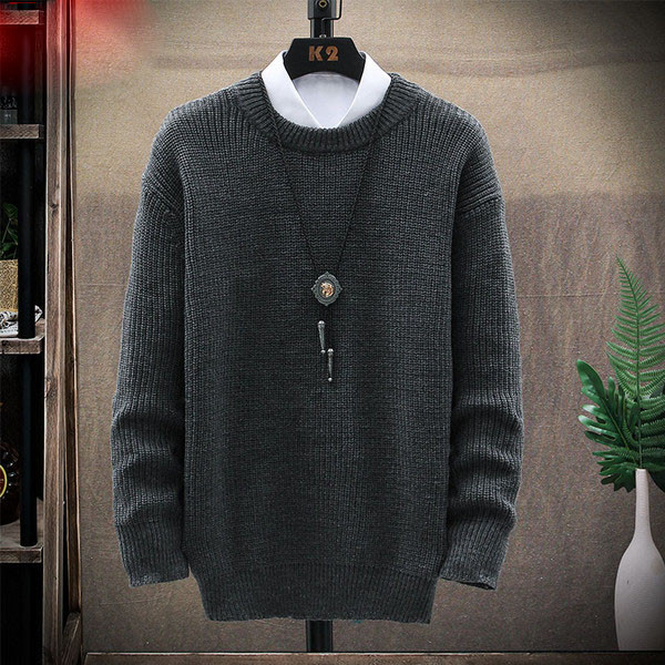 Lezser, letisztult pulóver ovális nyakkivágással