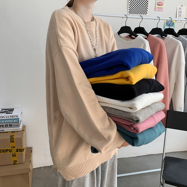 Egyszínű férfi pulóver ovális nyakkivágással - ingyenes modell