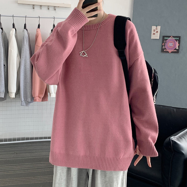 Egyszínű férfi pulóver ovális nyakkivágással - ingyenes modell