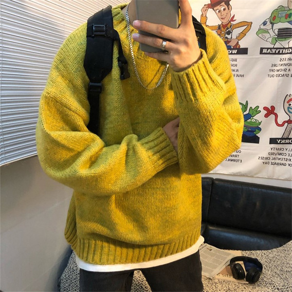 Χειμερινό ανδρικό ζεστό πουλόβερ με οβάλ ντεκολτέ