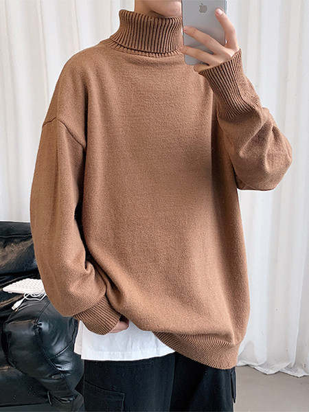 Ingyenes modell férfi pulóver magas gallérral