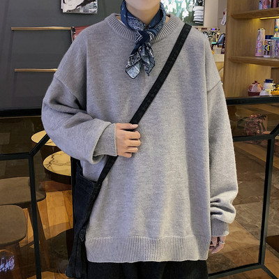 Ingyenes modell férfi téli pulóver magas gallérral