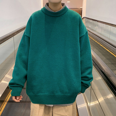 Ingyenes modell férfi téli pulóver magas gallérral