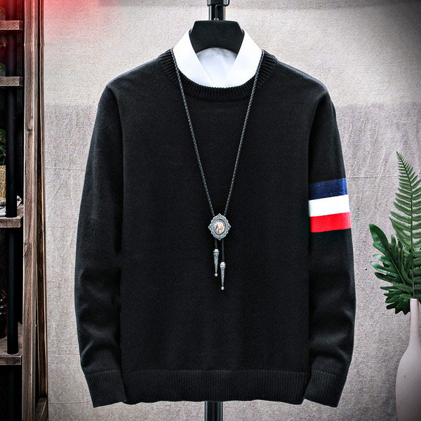 Modern pulóver ovális nyakkivágással és hosszú ujjal