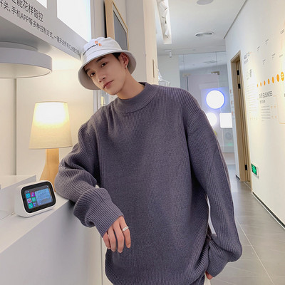 Ingyenes modell férfi egyszínű pulóver