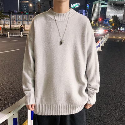 Sima modell férfi pulóver ovális nyakkivágással