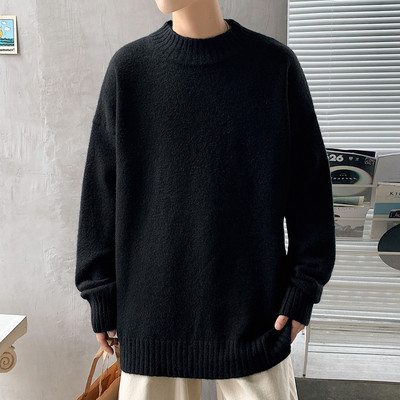 Sima modell férfi pulóver ovális nyakkivágással