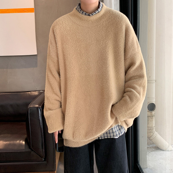 Pehelyszerű férfi pulóver alacsony gallérral - szabad modell