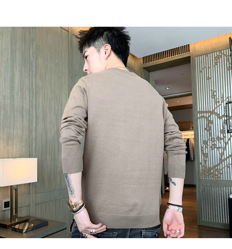 Vékony kötött férfi pulóver