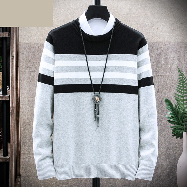 Modern csíkos pulóver vékony kötésből