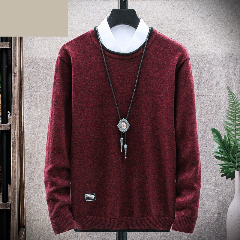 Sima férfi pulóver modell emblémával