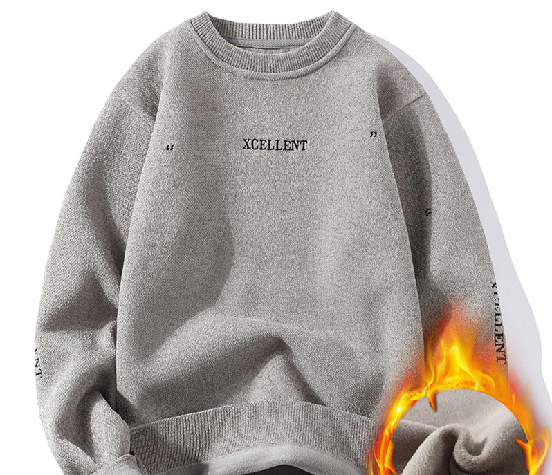 Férfi pulóver ovális nyakkivágással, többféle modellben