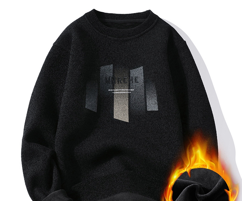 Férfi pulóver ovális nyakkivágással, többféle modellben