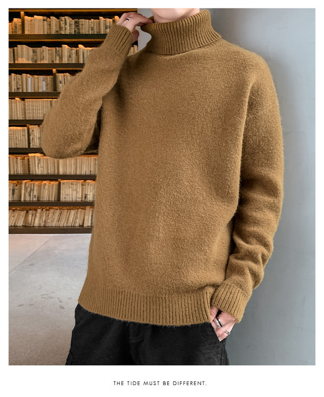 Pehelyszínű férfi pulóver többféle modellben