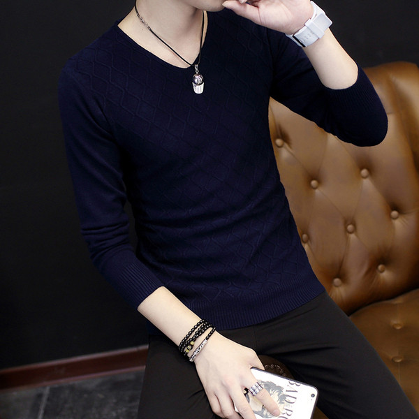 Novi model muškog zimskog džempera sa V izrezom