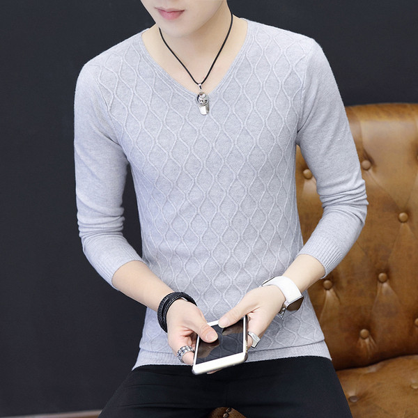 Novi model muškog zimskog džempera sa V izrezom
