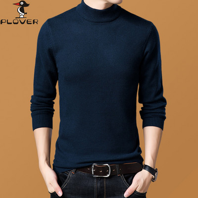 Vékony férfi pulóver spitz nyakkivágással - különböző modellek