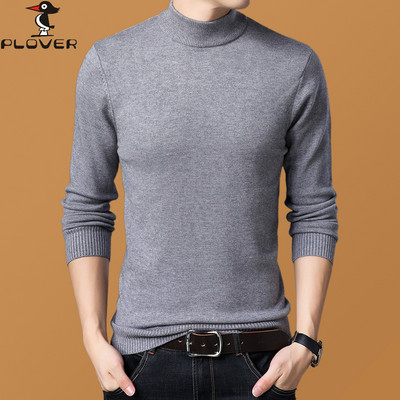 Vékony férfi pulóver spitz nyakkivágással - különböző modellek