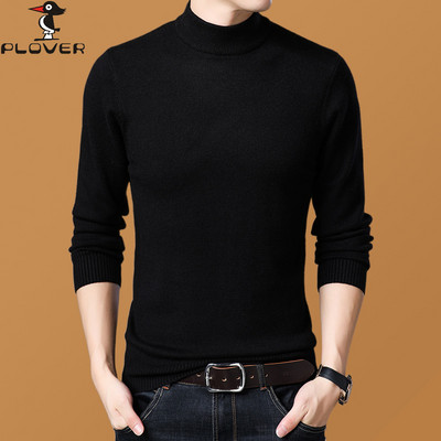 Vékony férfi pulóver spitz nyakkivágással - különböző modellek