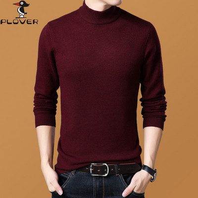 Vékony férfi pulóver spitz nyakkivágással - különböző modellek